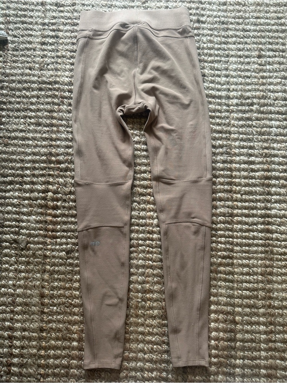 ALO Yoga Leggings in Taupe Beige